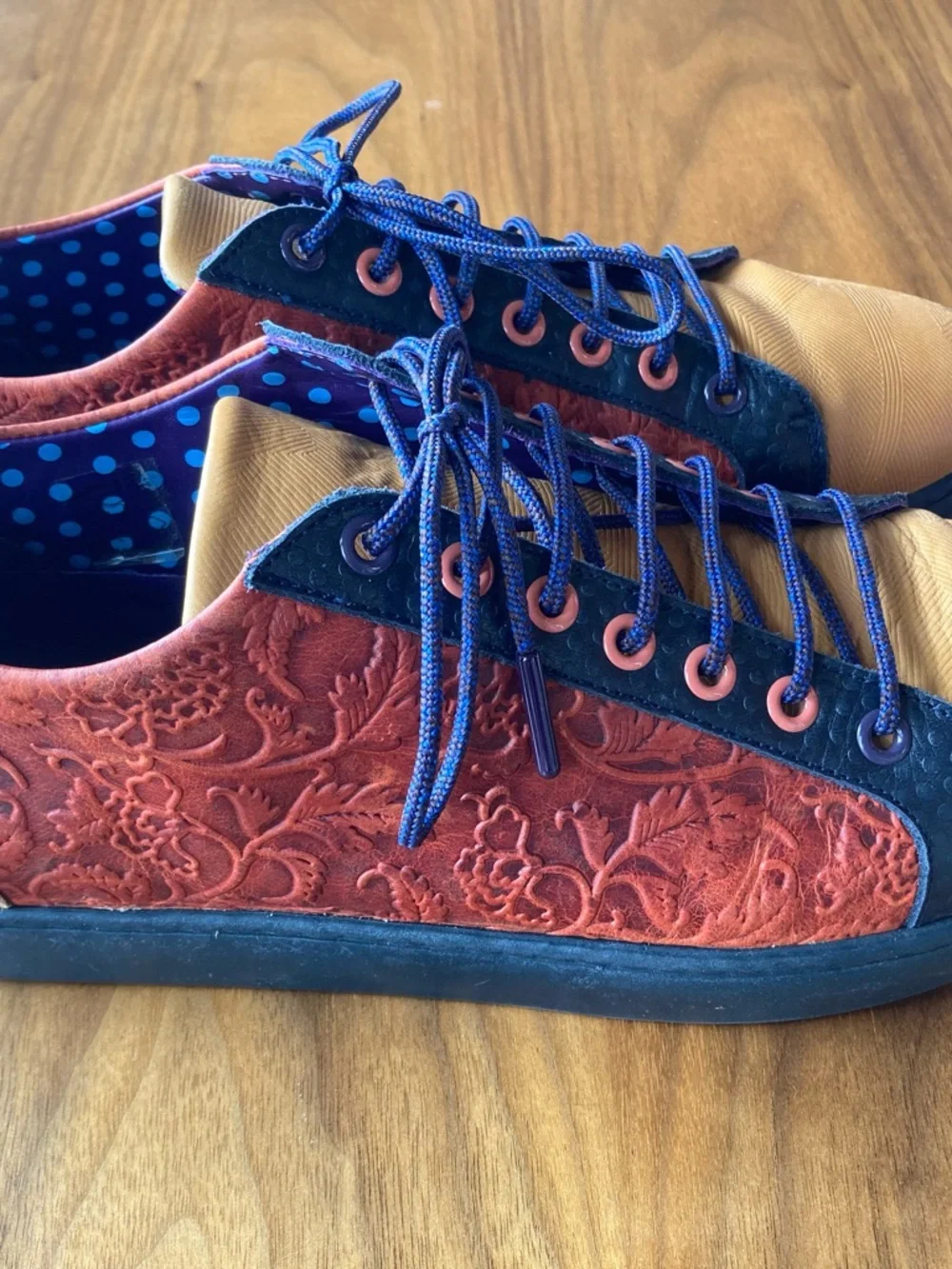 Lords of Harlech Men's Casual Embossed Red & Tan Sneakers - Picture 3 of 5